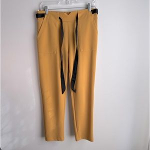 Ane Size M Decorative Tie Front Straight Leg Women’s Crop Pants Waist 30”-32”